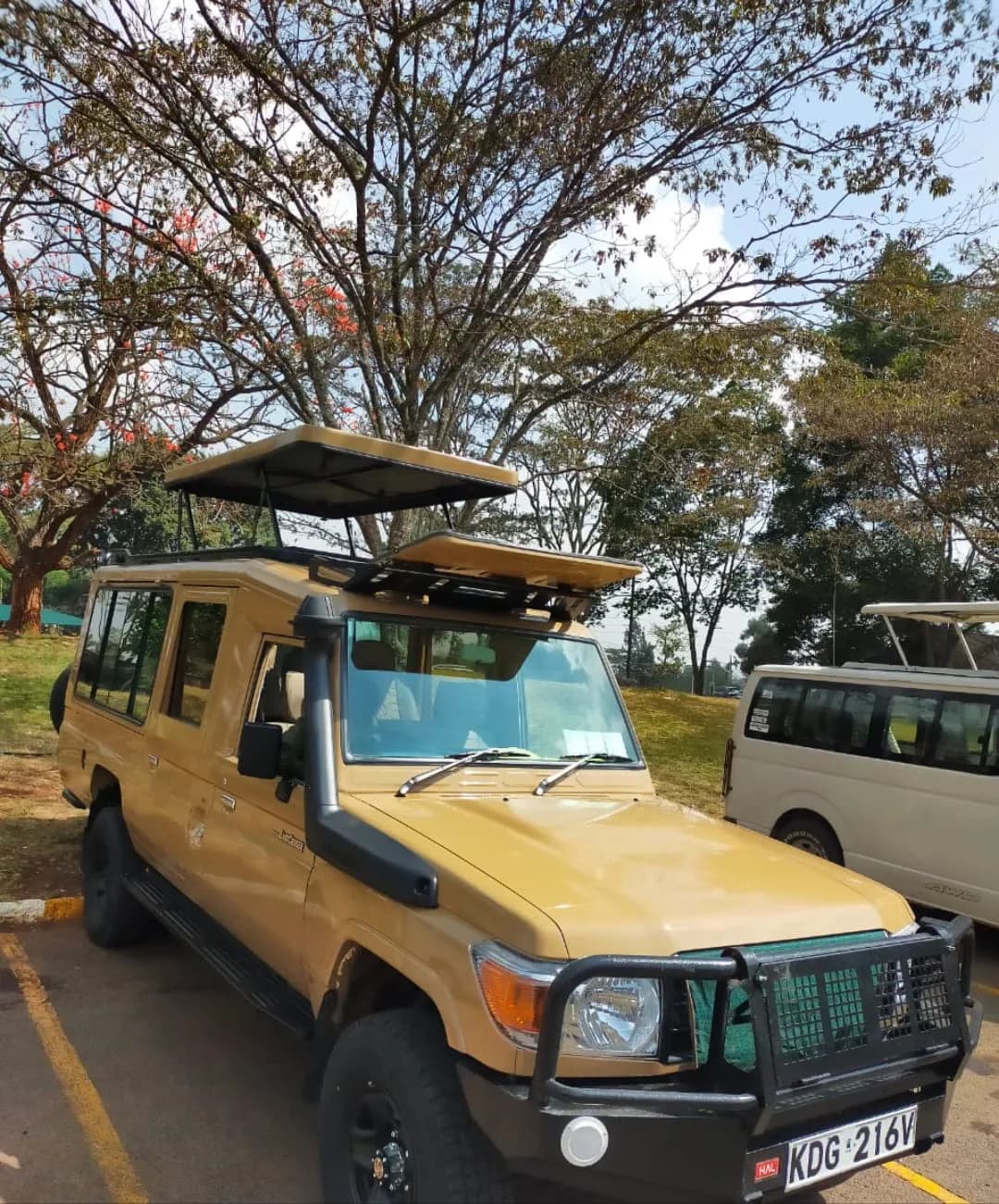 Toyota Land Cruiser 78 Safari — 4x4 Safari Land Cruiser